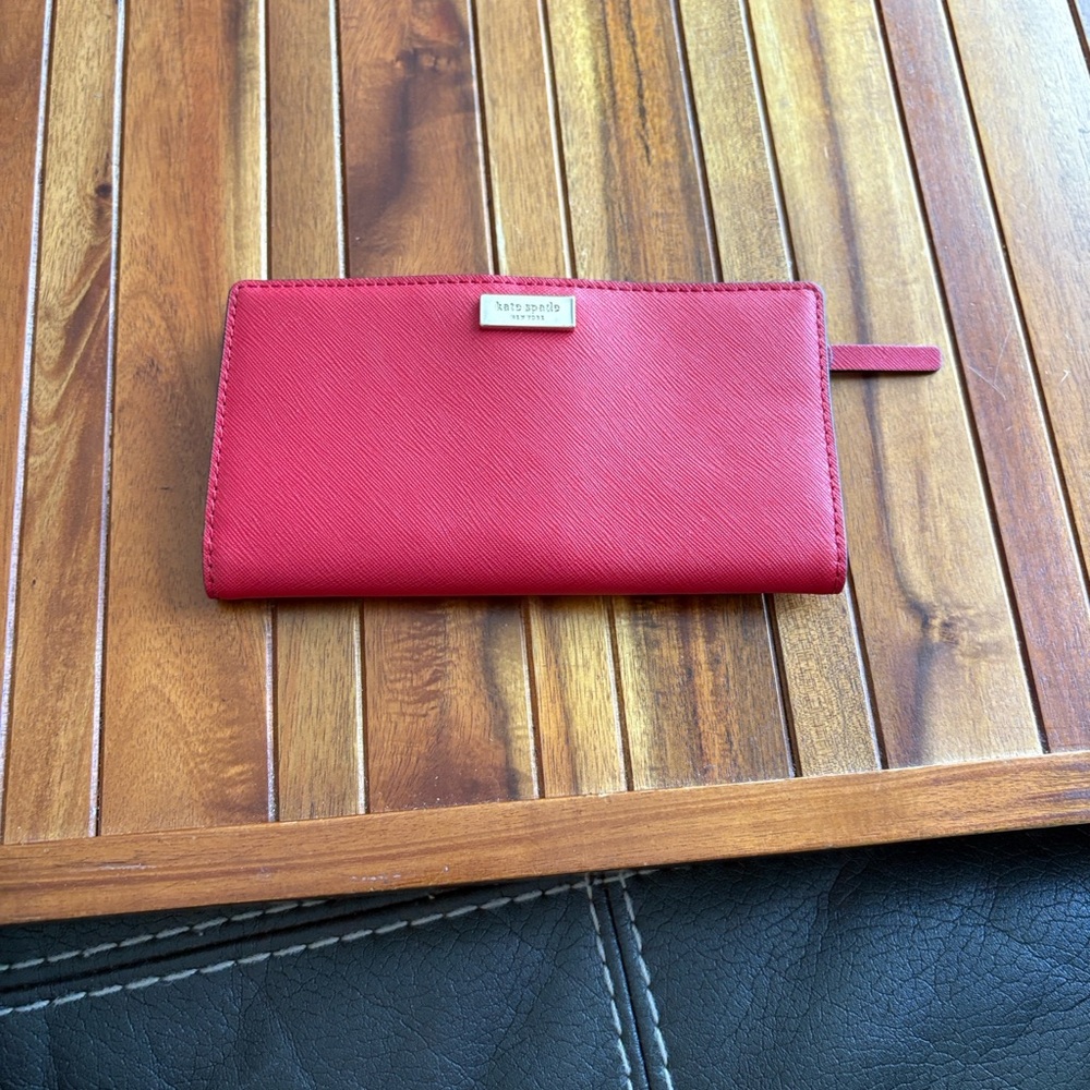 Kate Spade Madison Vibrant Red Clutch Large Wallet. NWOT